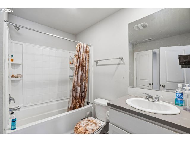 15708 Nw BLUEBLOSSOM St, Portland, OR 97229