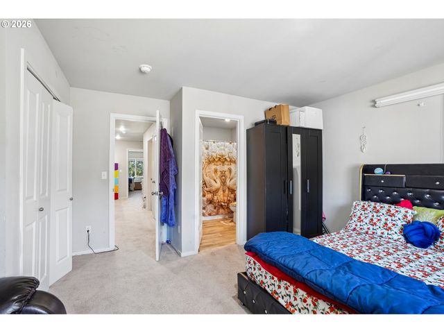 15708 Nw BLUEBLOSSOM St, Portland, OR 97229