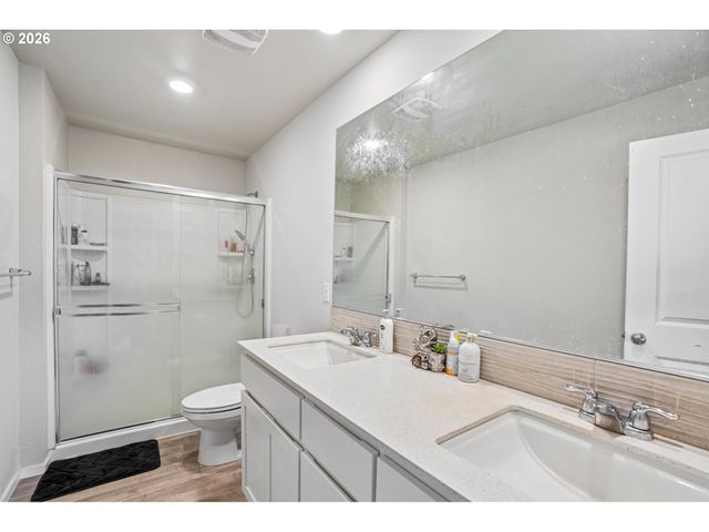 15708 Nw BLUEBLOSSOM St, Portland, OR 97229
