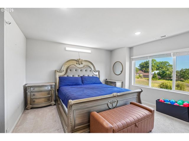 15708 Nw BLUEBLOSSOM St, Portland, OR 97229