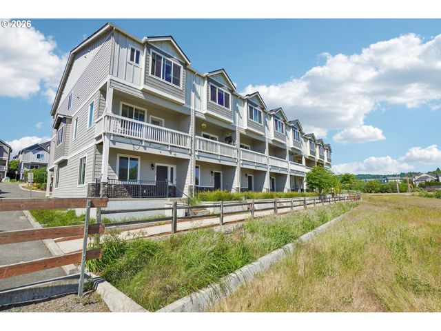 15708 Nw BLUEBLOSSOM St, Portland, OR 97229
