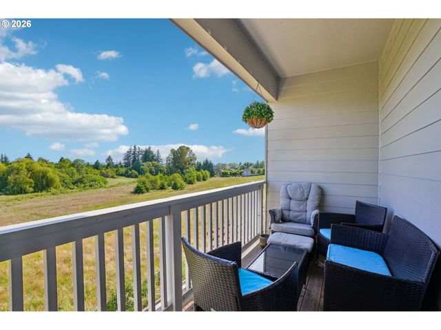 15708 Nw BLUEBLOSSOM St, Portland, OR 97229