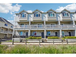 15708 Nw BLUEBLOSSOM St, Portland, OR 97229