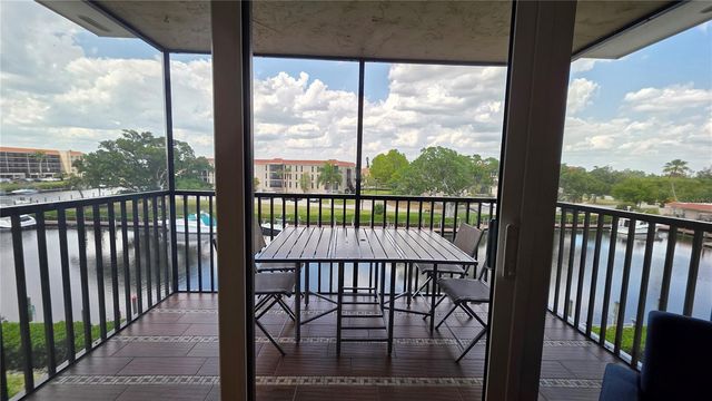 25188 MARION AVENUE C302, Punta Gorda, FL 33950