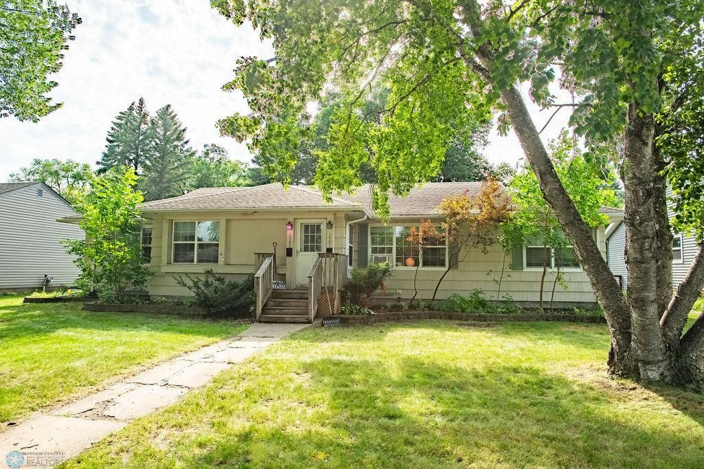 1501 13th Street S, Moorhead, MN 56560