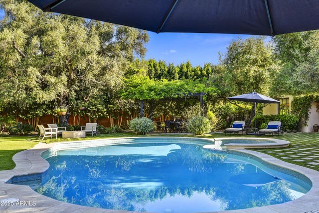 3007 N MANOR Drive W, Phoenix, AZ 85014