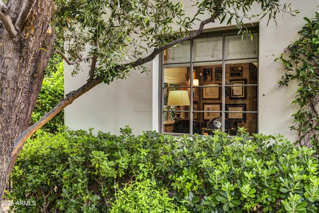 3007 N MANOR Drive W, Phoenix, AZ 85014