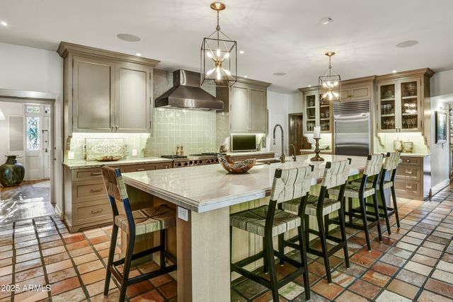 3007 N MANOR Drive W, Phoenix, AZ 85014