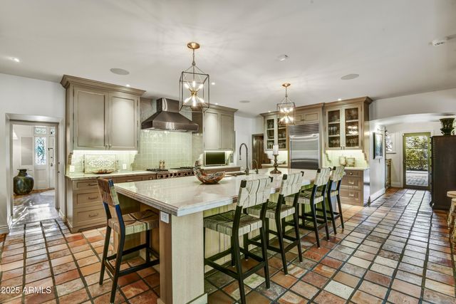 3007 N MANOR Drive W, Phoenix, AZ 85014