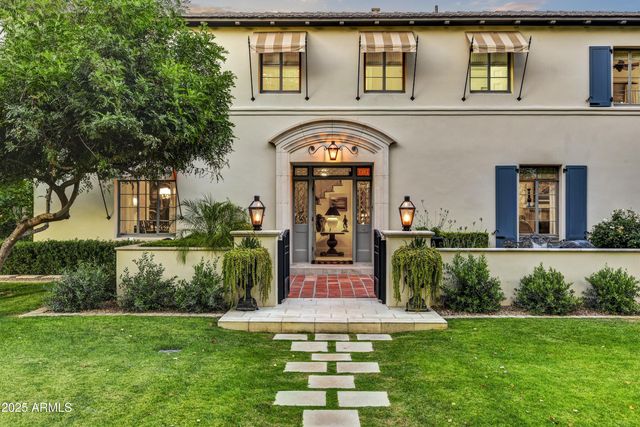 3007 N MANOR Drive W, Phoenix, AZ 85014