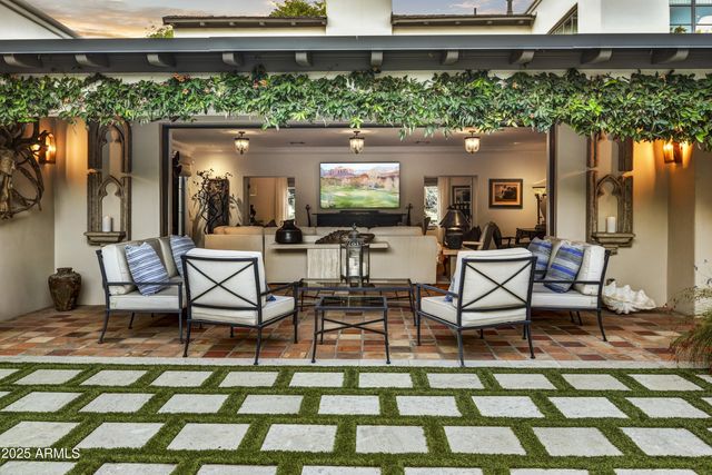 3007 N MANOR Drive W, Phoenix, AZ 85014