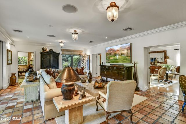 3007 N MANOR Drive W, Phoenix, AZ 85014