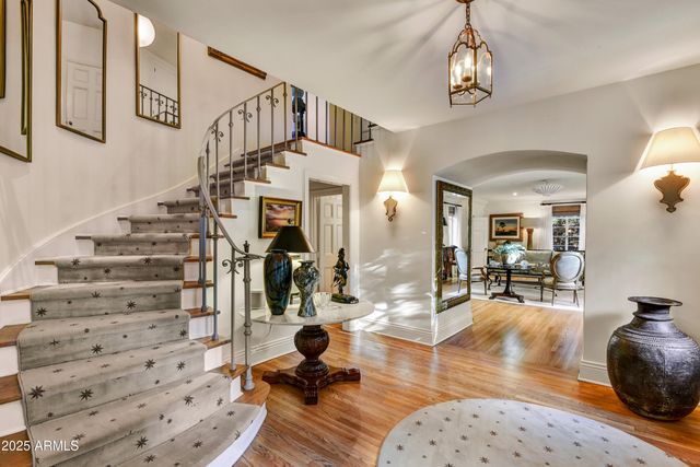 3007 N MANOR Drive W, Phoenix, AZ 85014