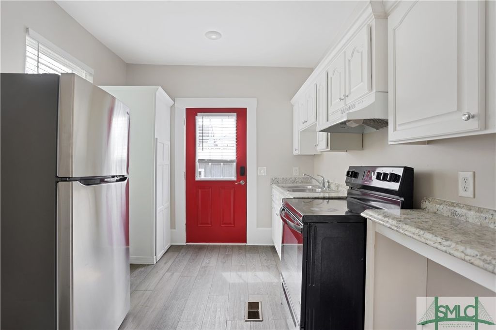 Image 14 of property listing at 1135 E Gwinnett Street, Savannah, GA 31404