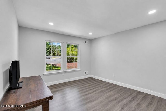 3 Riverwood Court, Toms River, NJ 08757