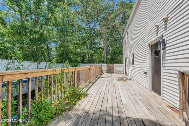 3 Riverwood Court, Toms River, NJ 08757