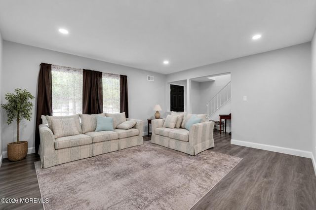 3 Riverwood Court, Toms River, NJ 08757