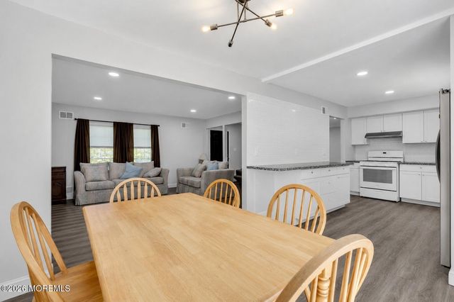 3 Riverwood Court, Toms River, NJ 08757