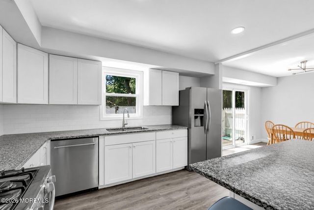3 Riverwood Court, Toms River, NJ 08757