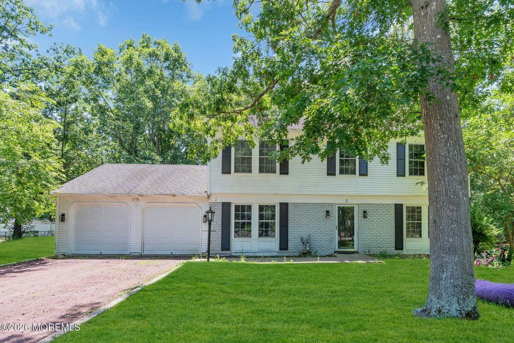 3 Riverwood Court, Toms River, NJ 08757