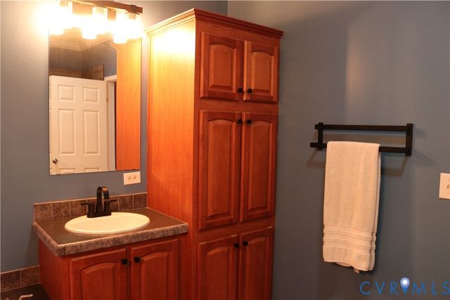 128 Quarry, Cumberland, VA 23040