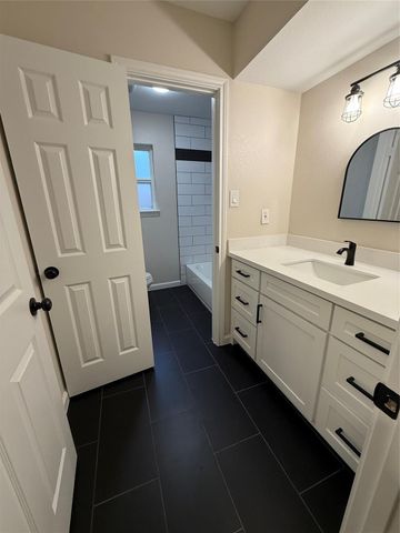 4747 Clover Street, Houston, TX 77033