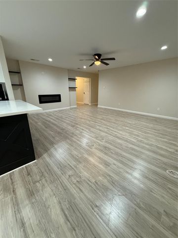 4747 Clover Street, Houston, TX 77033