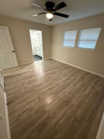 4747 Clover Street, Houston, TX 77033