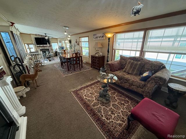 256 Fox Chase Boulevard, Grand Blanc, MI 48439