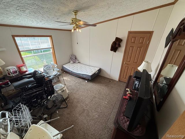 256 Fox Chase Boulevard, Grand Blanc, MI 48439