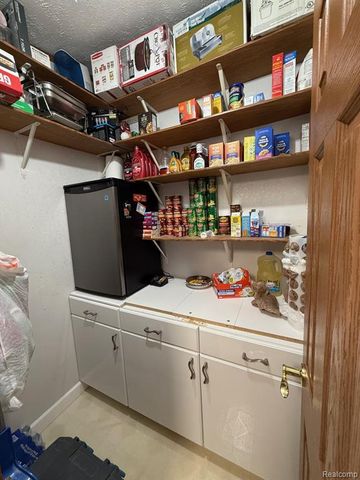 256 Fox Chase Boulevard, Grand Blanc, MI 48439