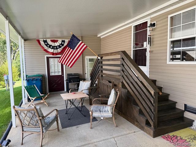 256 Fox Chase Boulevard, Grand Blanc, MI 48439