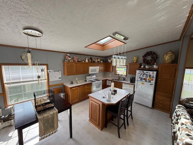 256 Fox Chase Boulevard, Grand Blanc, MI 48439