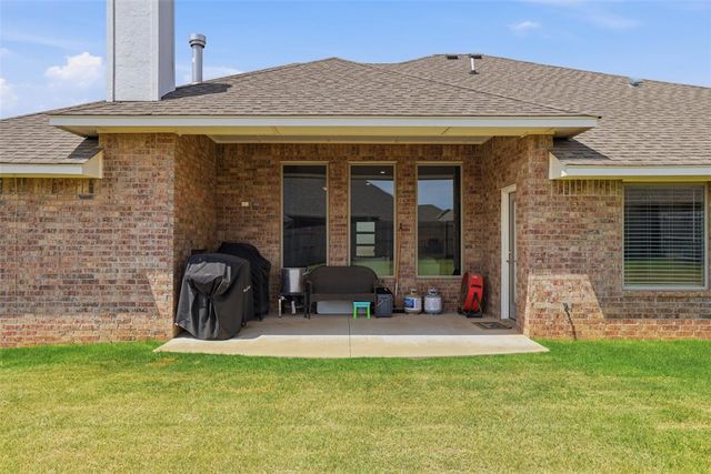 8204 NW 161st Terrace, Edmond, OK 73013