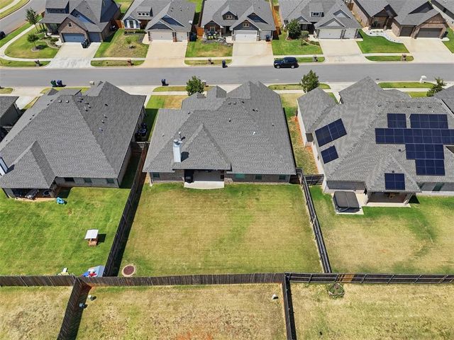 8204 NW 161st Terrace, Edmond, OK 73013