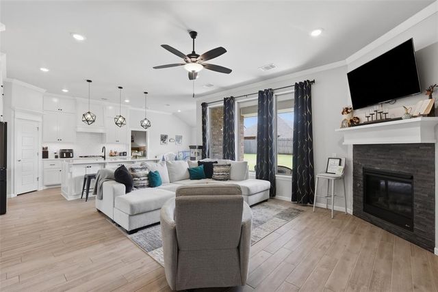8204 NW 161st Terrace, Edmond, OK 73013