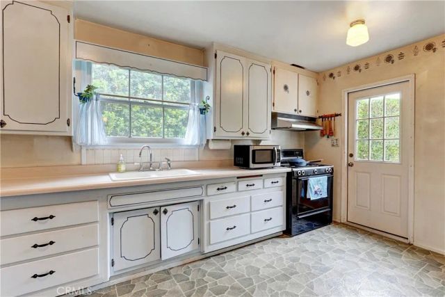 11142 Gaynor, Granada Hills, CA 91344