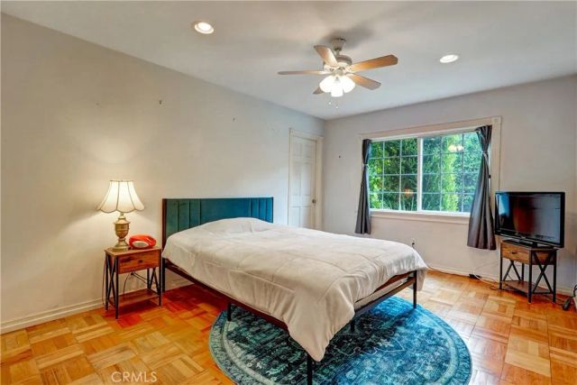 11142 Gaynor, Granada Hills, CA 91344