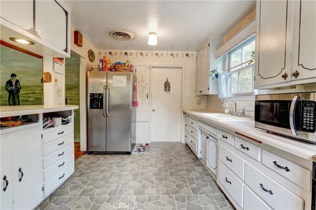 11142 Gaynor, Granada Hills, CA 91344