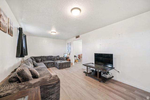 2714 E 1000 2714, Ballard, UT 84066