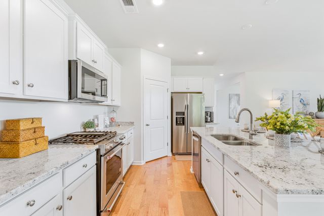 240 Castle Hill Drive, Yemassee, SC 29945