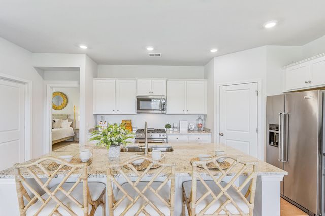 240 Castle Hill Drive, Yemassee, SC 29945