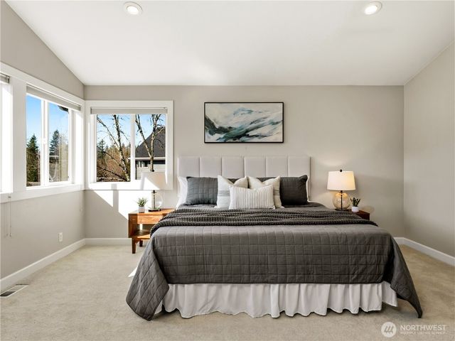 23919 SE 8th Place, Sammamish, WA 98075