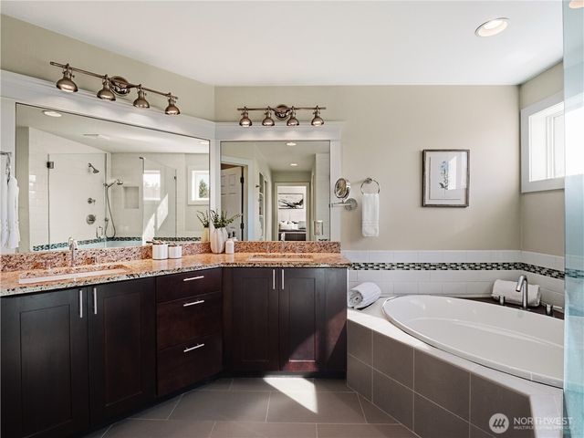 23919 SE 8th Place, Sammamish, WA 98075