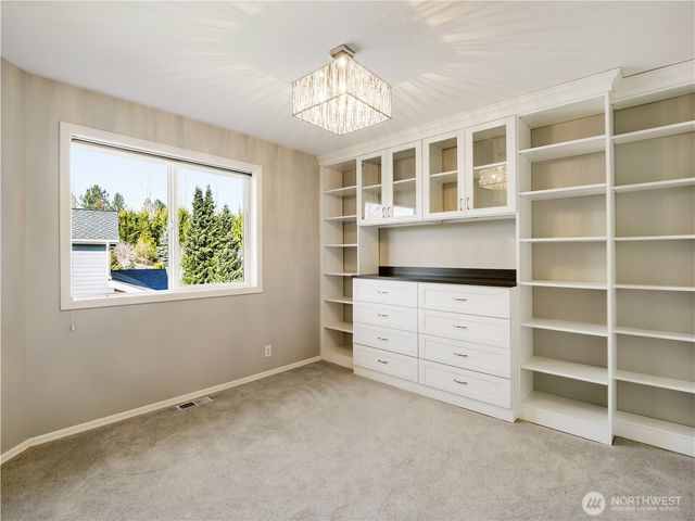 23919 SE 8th Place, Sammamish, WA 98075