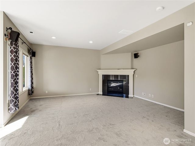 23919 SE 8th Place, Sammamish, WA 98075