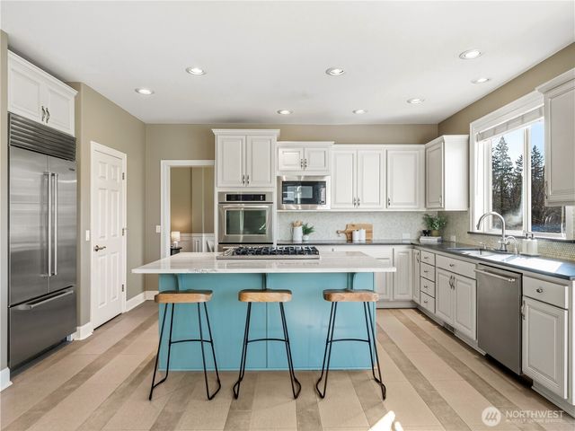 23919 SE 8th Place, Sammamish, WA 98075