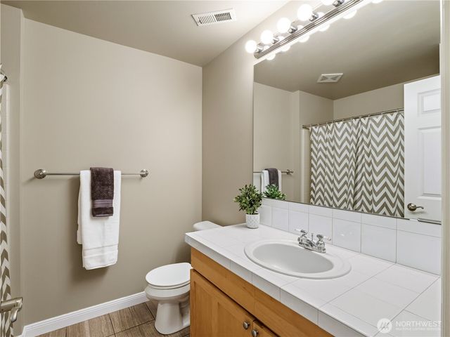 23919 SE 8th Place, Sammamish, WA 98075