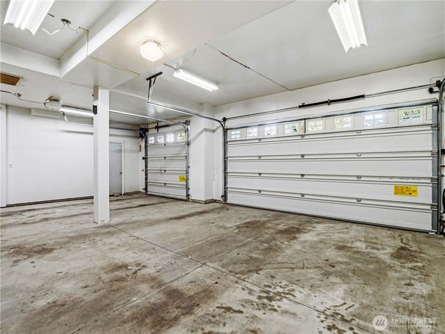 23919 SE 8th Place, Sammamish, WA 98075