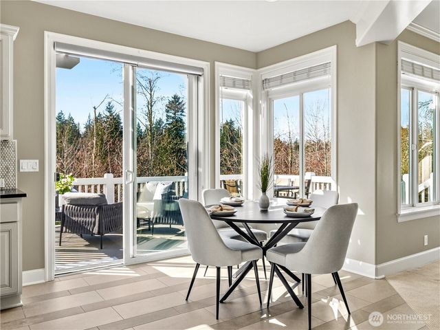 23919 SE 8th Place, Sammamish, WA 98075